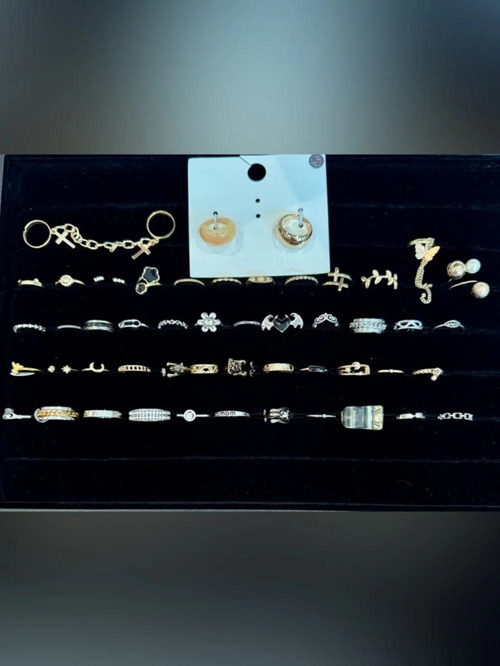 100 Fashion Rings 💍 Mystery Lot | Gold & Silver Tone | Reseller Bundle | $29 WOW - Picture 2 of 16